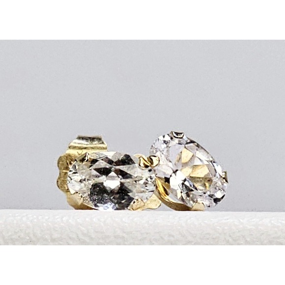 Unbranded Jewelry - 14K Yellow Gold Oval White Topaz - Post - Studs - Earrings